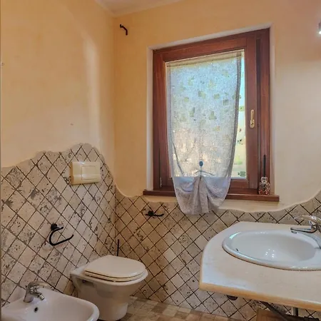 Casa N 8 Li Menduli